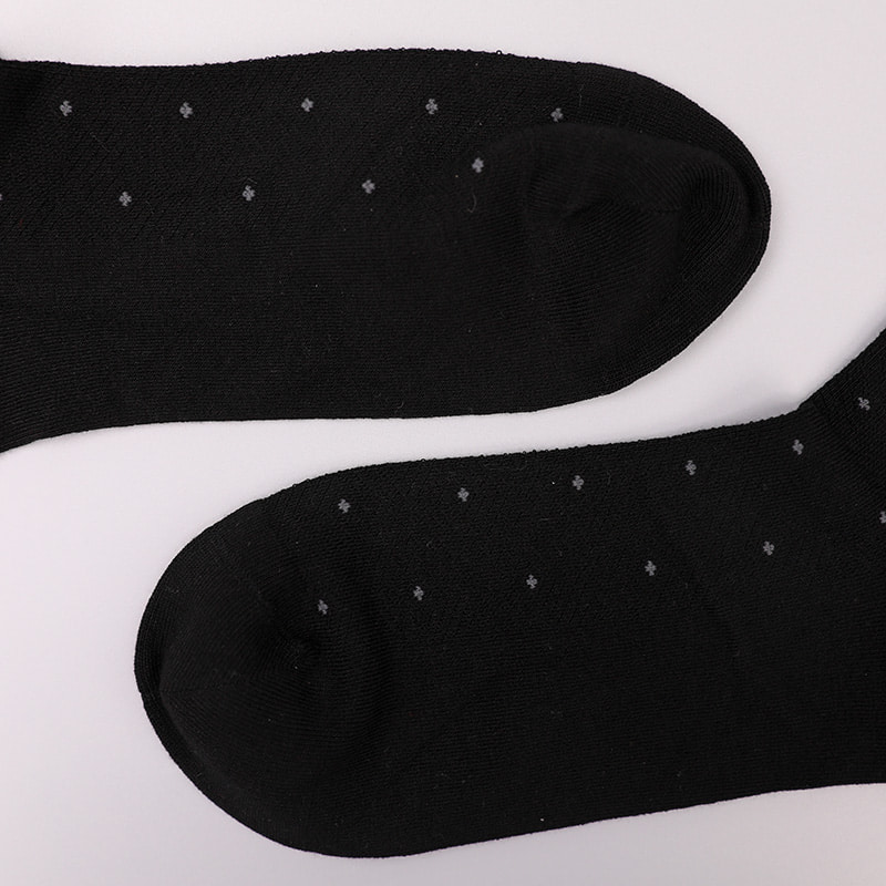 Měkký spřádaný hedvábný nylon obalený čpavkem, neviditelná malá tečka ve tvaru diamantu žakárové ručně šité zimní silné pánské ponožky WSD2851